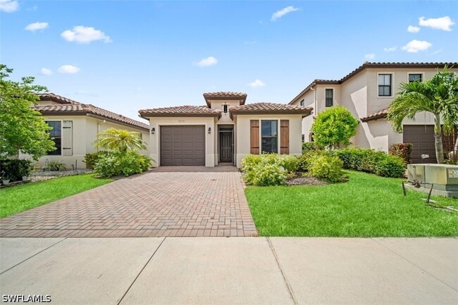 5535 Useppa Dr
