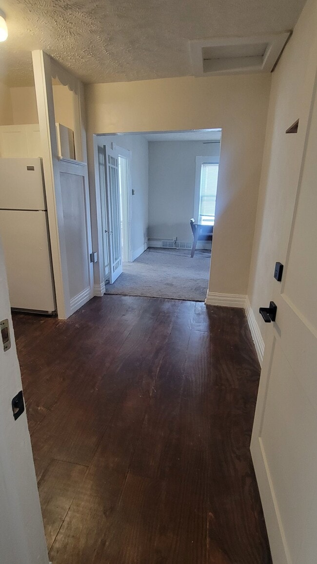 Photo - 4829 Calvert St Unidad 2