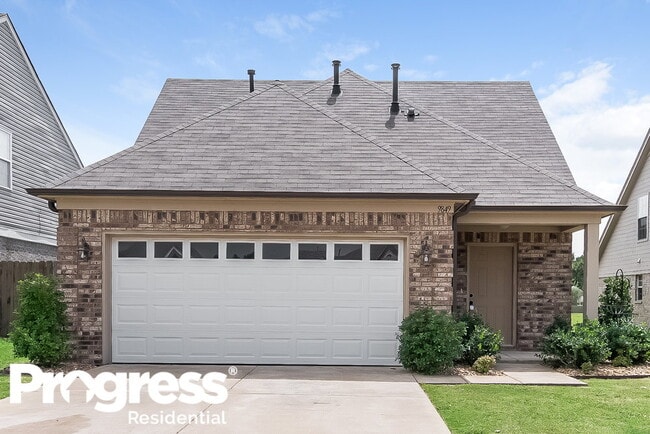 Building Photo - 9849 White Poplar Dr Rental