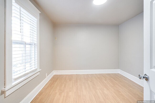 Photo - 712 W Lorain St Unit 714