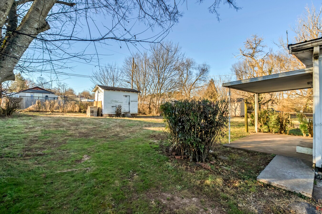 Photo - 836 Commerce St