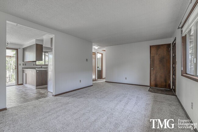 Building Photo - New Carpet & Fresh Paint, Small Dog Friend... Rental