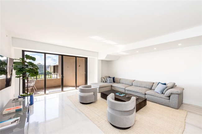 Photo - 201 Crandon Blvd Unit 923