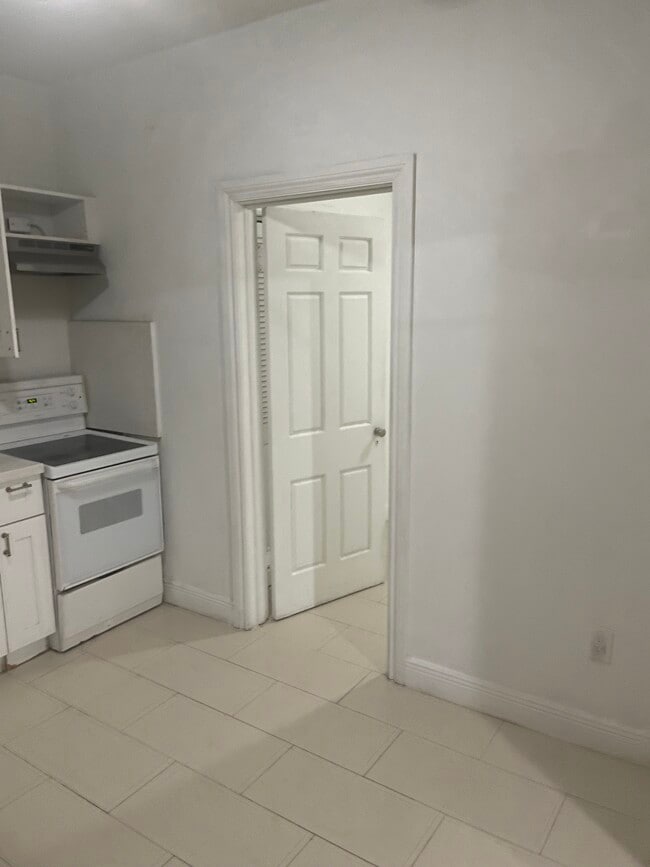 Photo - 2424 NW 1st St Unit A