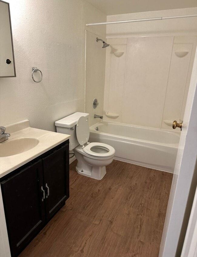 Photo - 1143 NW 31st St Unit #3