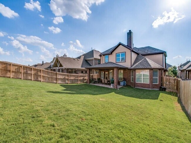 Welcome home :) - 905 Brendan Dr