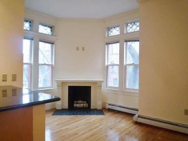 197 Commonwealth Ave Unit 7