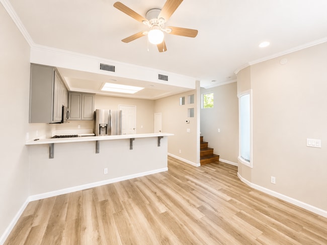 Photo - Coastal Living at It's Best! Pacific Beach Townhome with Incredible Rooftop Views!