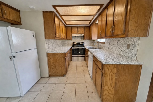 Photo - 1012 N Chowning Ave Unit 1014