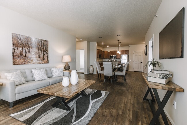 Lakewood Crossing Apartments