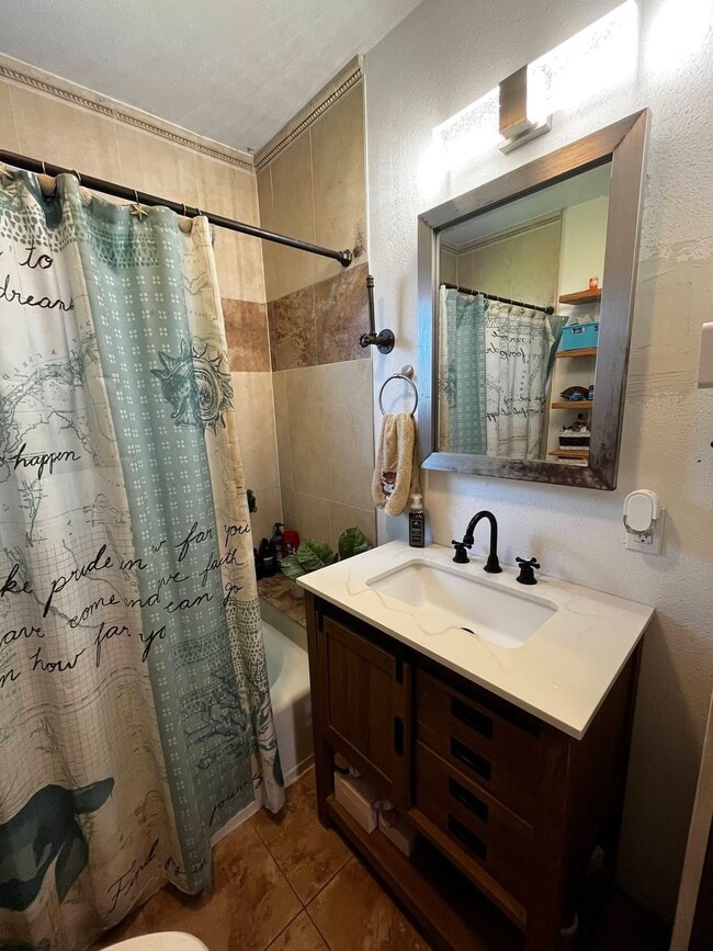 Photo - 204 Van Trump Ave NE