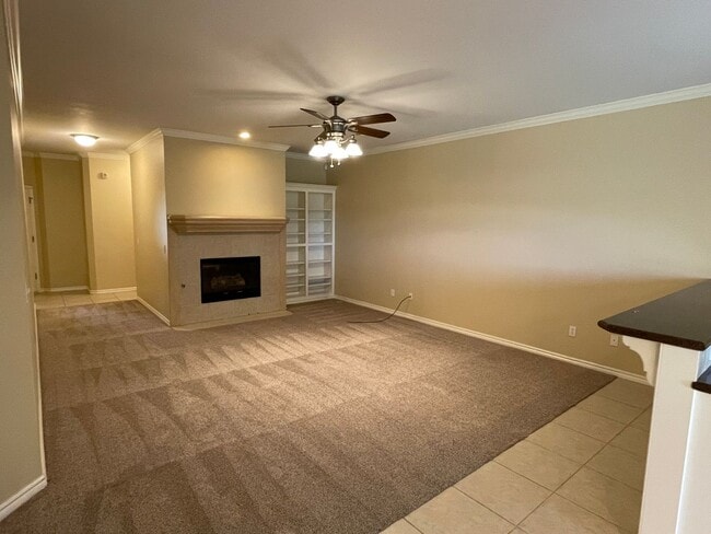 Photo - 3 Bed, 2 Bath in Surrey Hills of Yukon