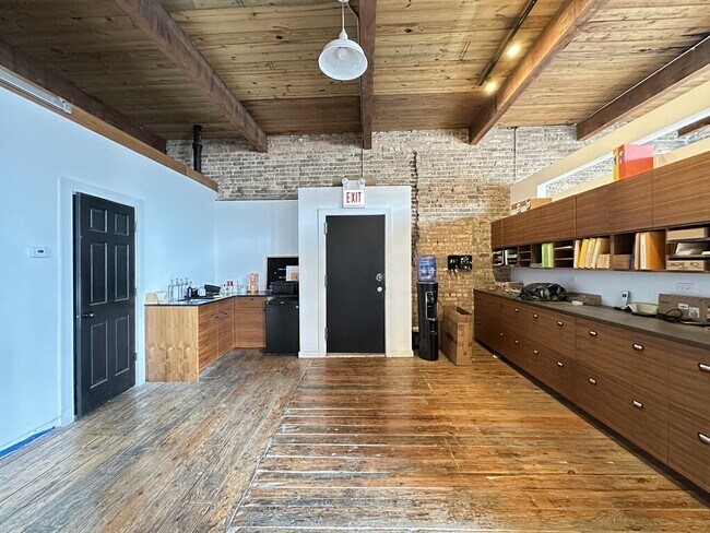 Photo - 3124 W Carroll Ave Unidad 2