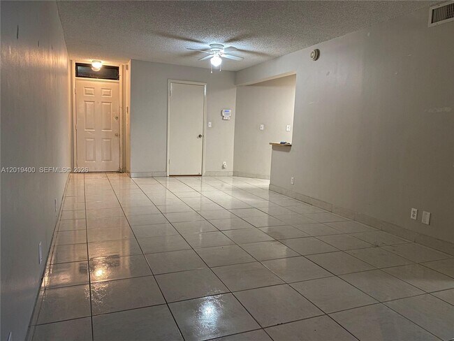 Photo - 210 Lake Pointe Dr Unit 114