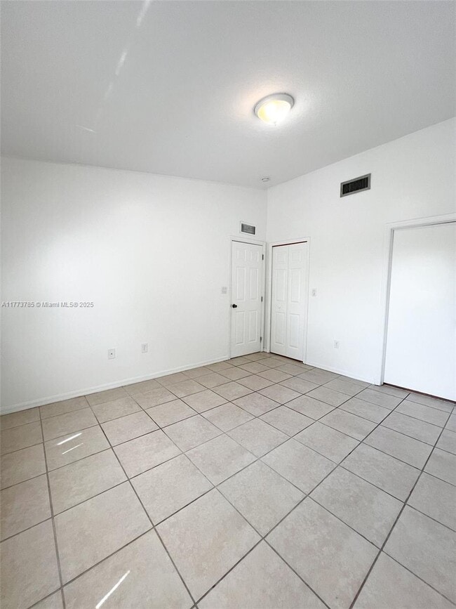 Photo - 2910 SE 12th Rd Unit 206-29