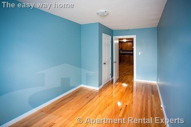 Photo - 173 Rindge Ave Unidad #1R