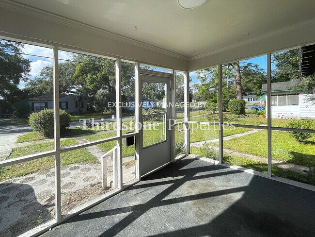 Photo - 885 Bunker Hill Blvd