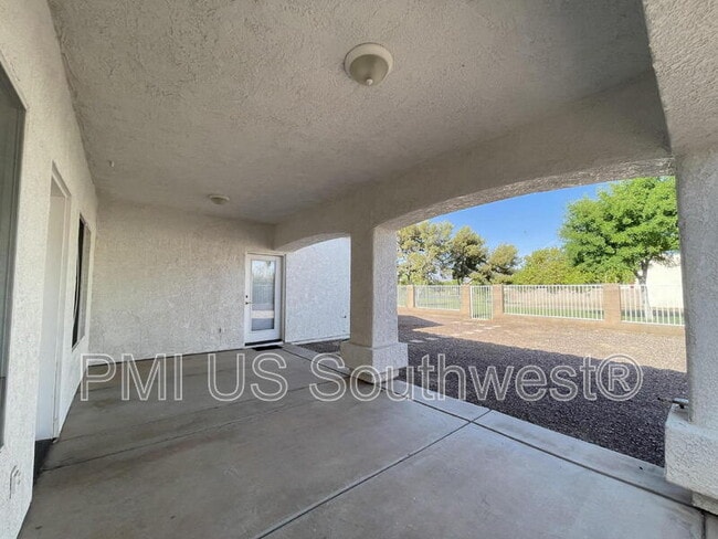 Photo - 2007 Lause Bay