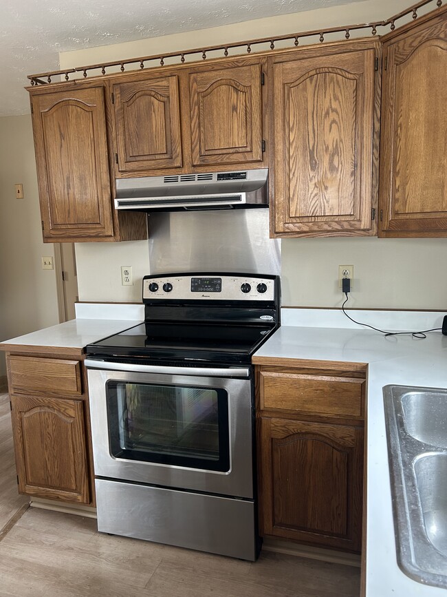 Photo - 325 Porter St Unidad Upstairs