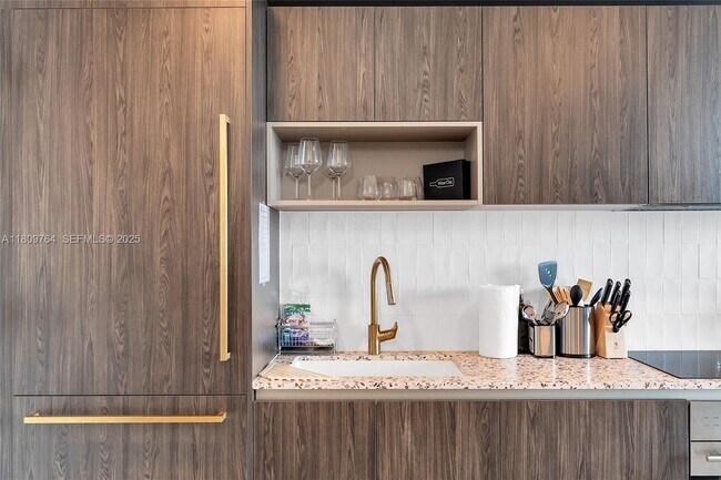 Photo - 601 NE 1st Ave Unidad 4907