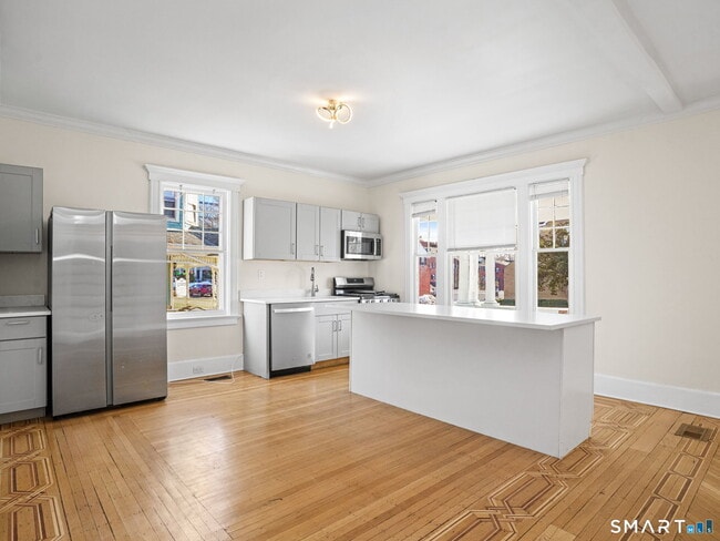 Photo - 1911 Summer St