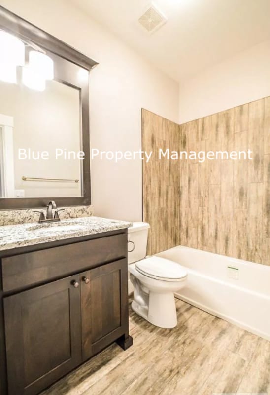 Photo - 710 S Saturn Ave