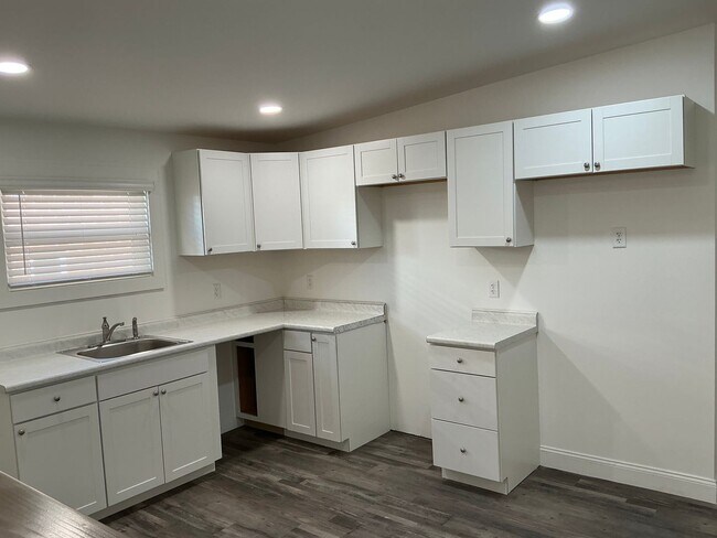 Photo - 1908 S Watkins St Unidad 1908 S Watkins Ave  102