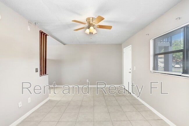 Photo - 2142 Bradford St