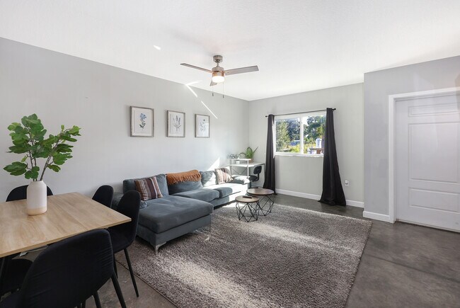 Photo - 1007 N East Ave