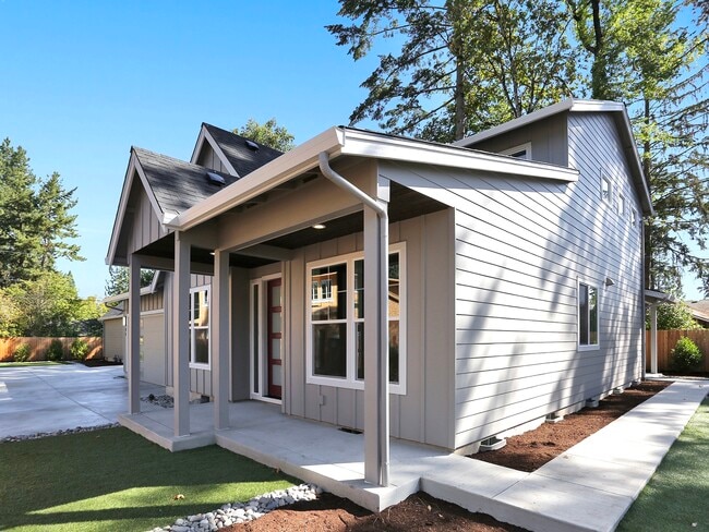 Photo - 84 SW Meadow Dr