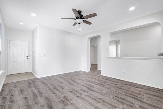 Photo - ***MOVE-IN SPECIAL: ONE WEEK FREE***Luxurious Move-In Ready Home with Versatile Living Spaces