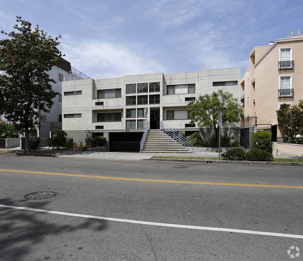 425 S Kingsley Dr - 425 S Kingsley Dr
