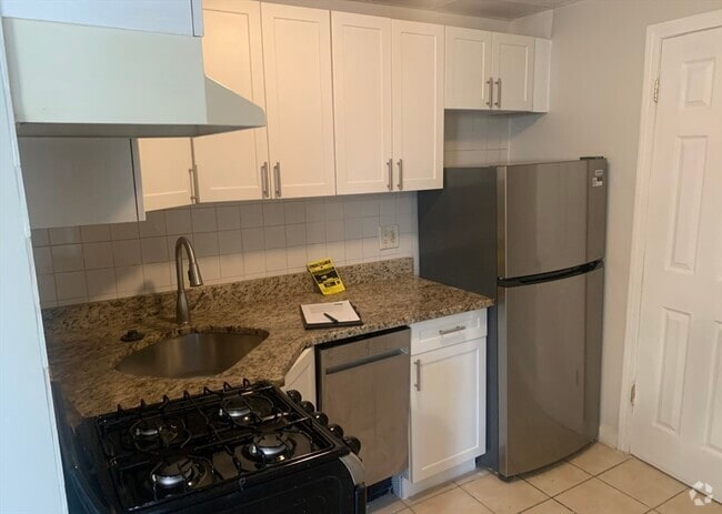 Building Photo - 105 Sciarappa St Unit #2F Rental