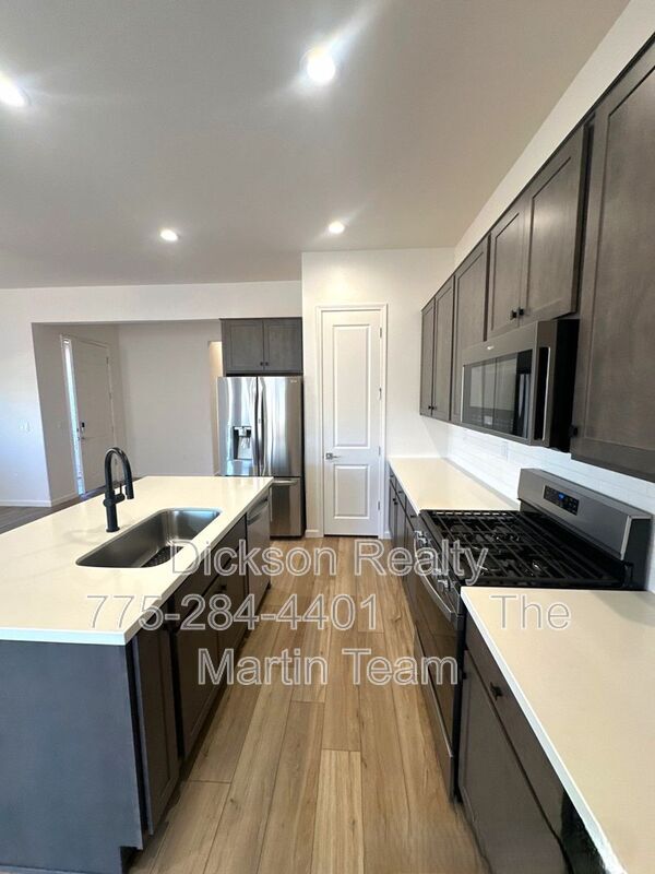 Photo - 2494 Metolius Dr