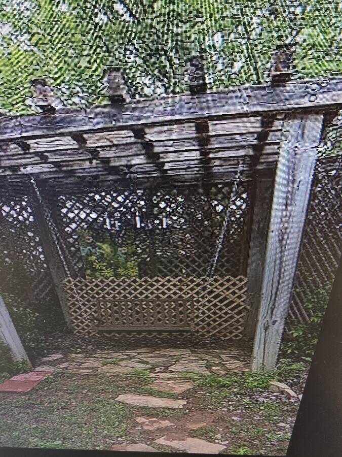 Photo - 625 E Katelyn Ln