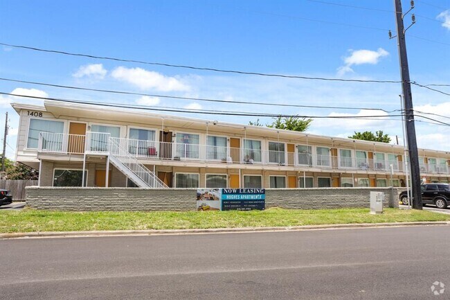 Building Photo - 1408 Hughes St Unit 11 Rental