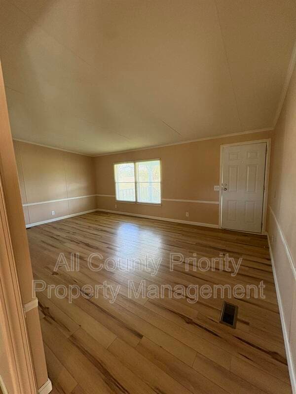 Photo - 1916 NC Hwy 210