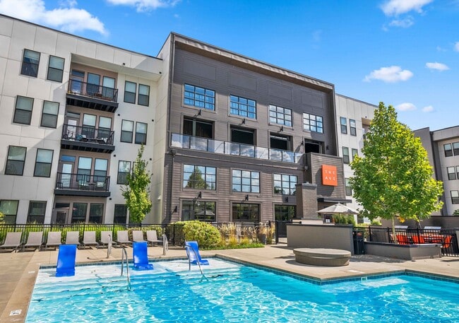 Building Photo - The Ave