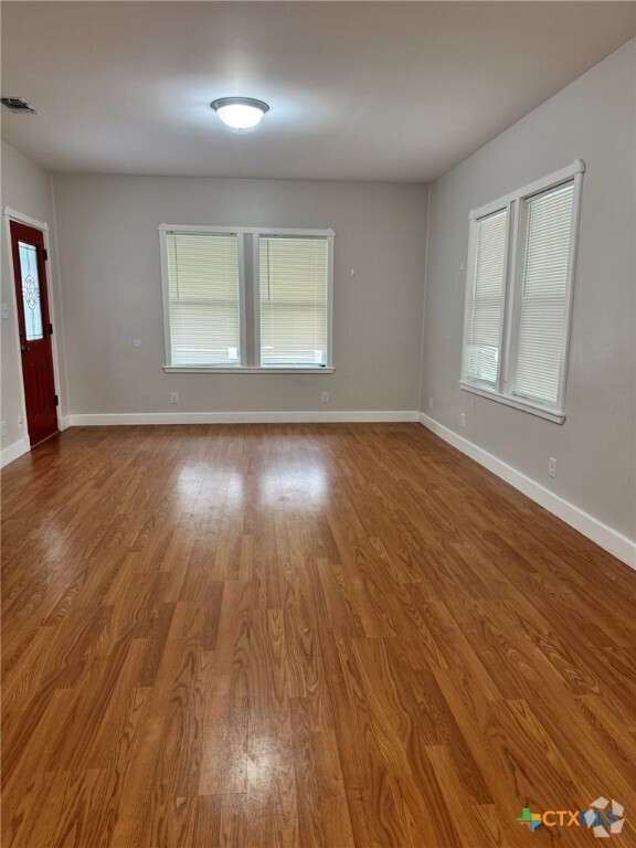 Building Photo - 613 N Cherry St Rental