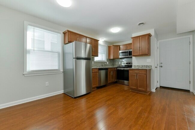 Photo - 19 Fuller St Unit 2