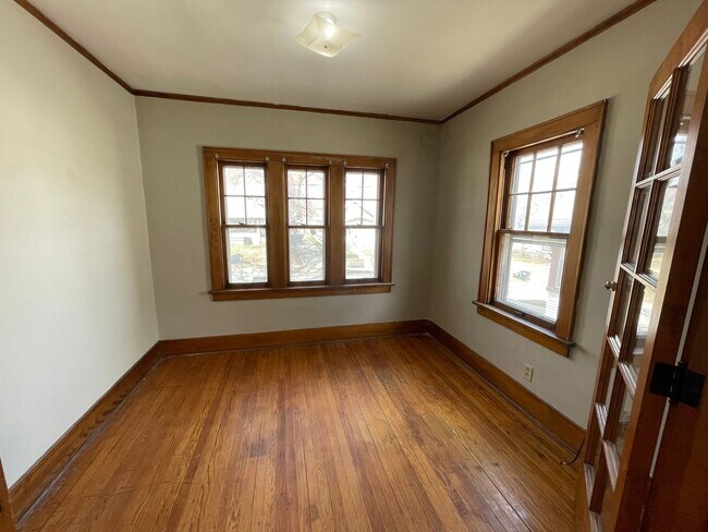 Photo - 4273 Wirt St