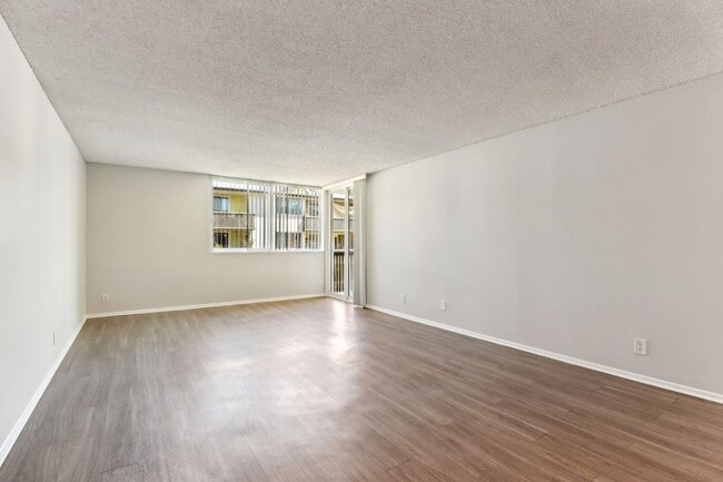 4200 S Harbor Blvd
