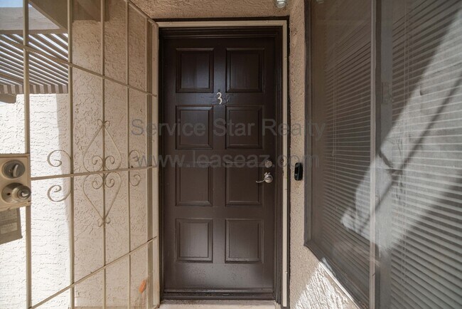 Photo - 2127 E 10th St