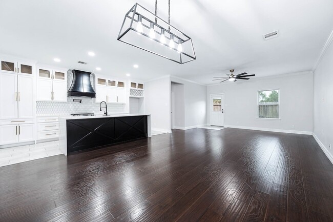 Building Photo - 7631 Retama Terrace Ln Rental