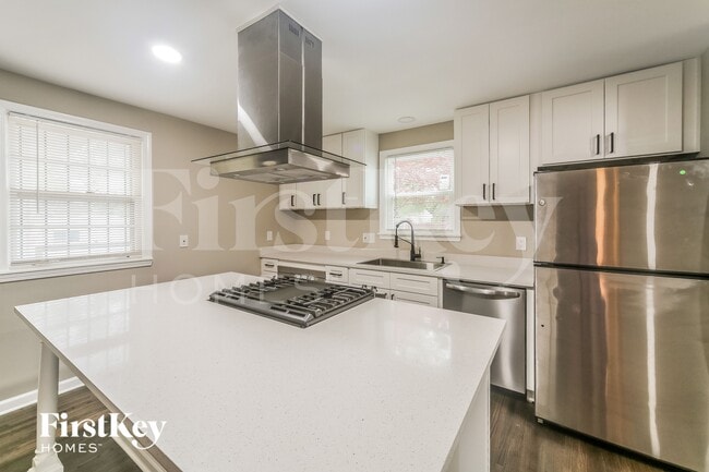 Photo - 1829 Downing St