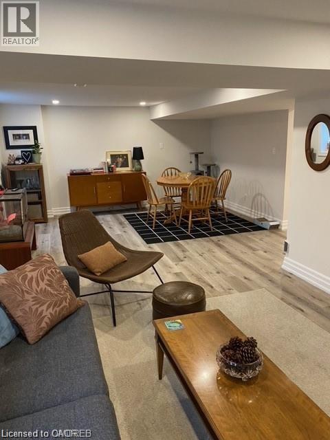 Photo - 482 E 37th St