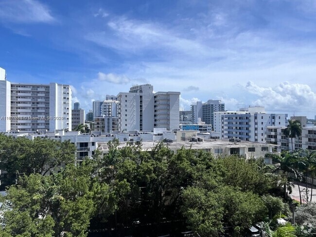 Building Photo - 1688 West Ave Unit 706 Rental