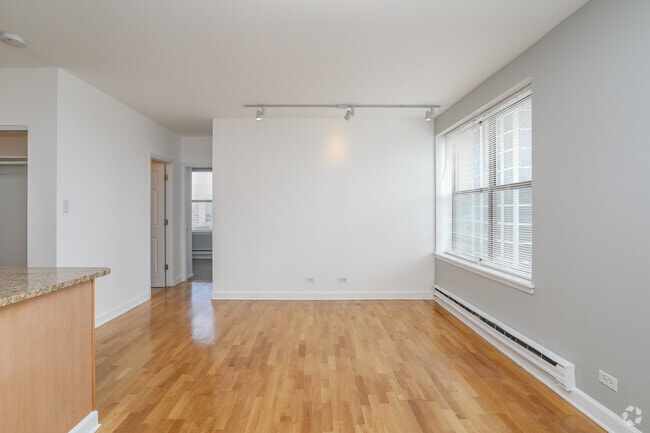 2 BR, 1 BA - Living Room