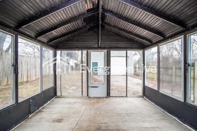 Photo - 2638 S 5th St