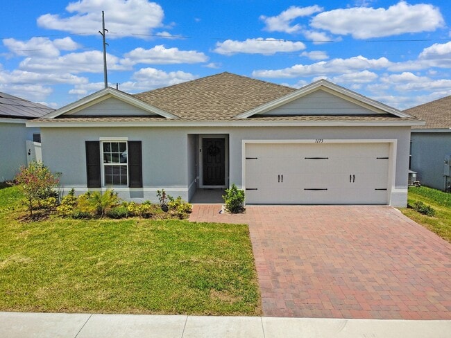Building Photo - 3 Bedroom 2 Bathroom Single-Family Home No...